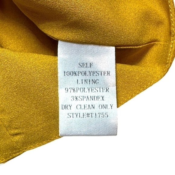 Re:named Off the Shoulder Puffy Mid Sleeve Tan Crop Top | U.S. Woman’s Medium - Picture 8 of 8